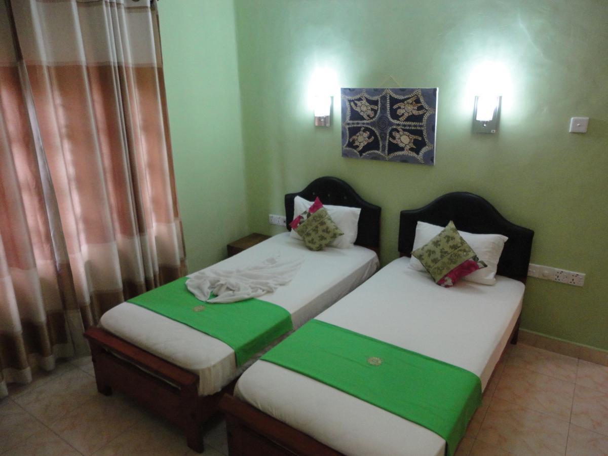Villa De Rosh Ettukala Luaran gambar