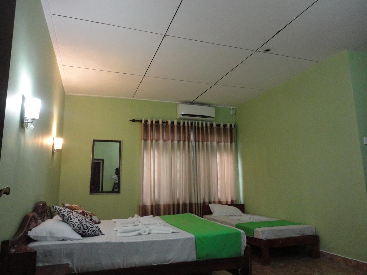 Villa De Rosh Ettukala Luaran gambar