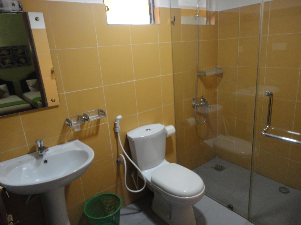 Villa De Rosh Ettukala Luaran gambar