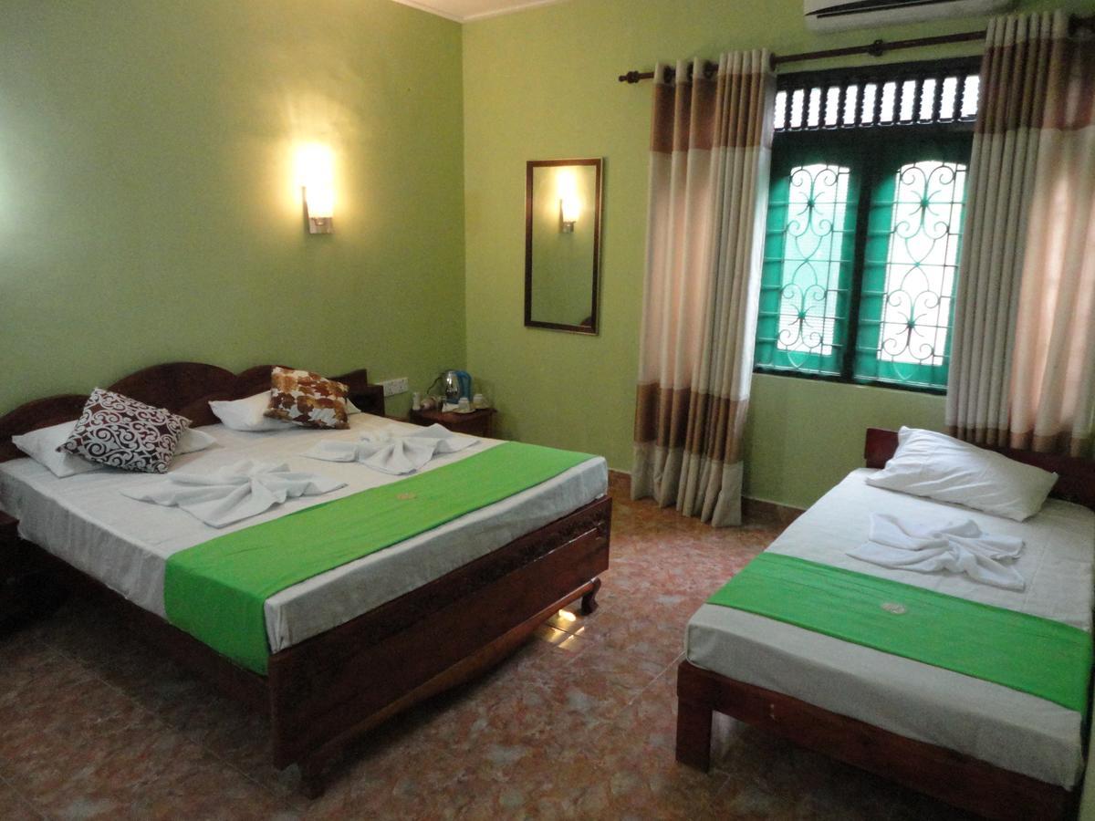 Villa De Rosh Ettukala Luaran gambar
