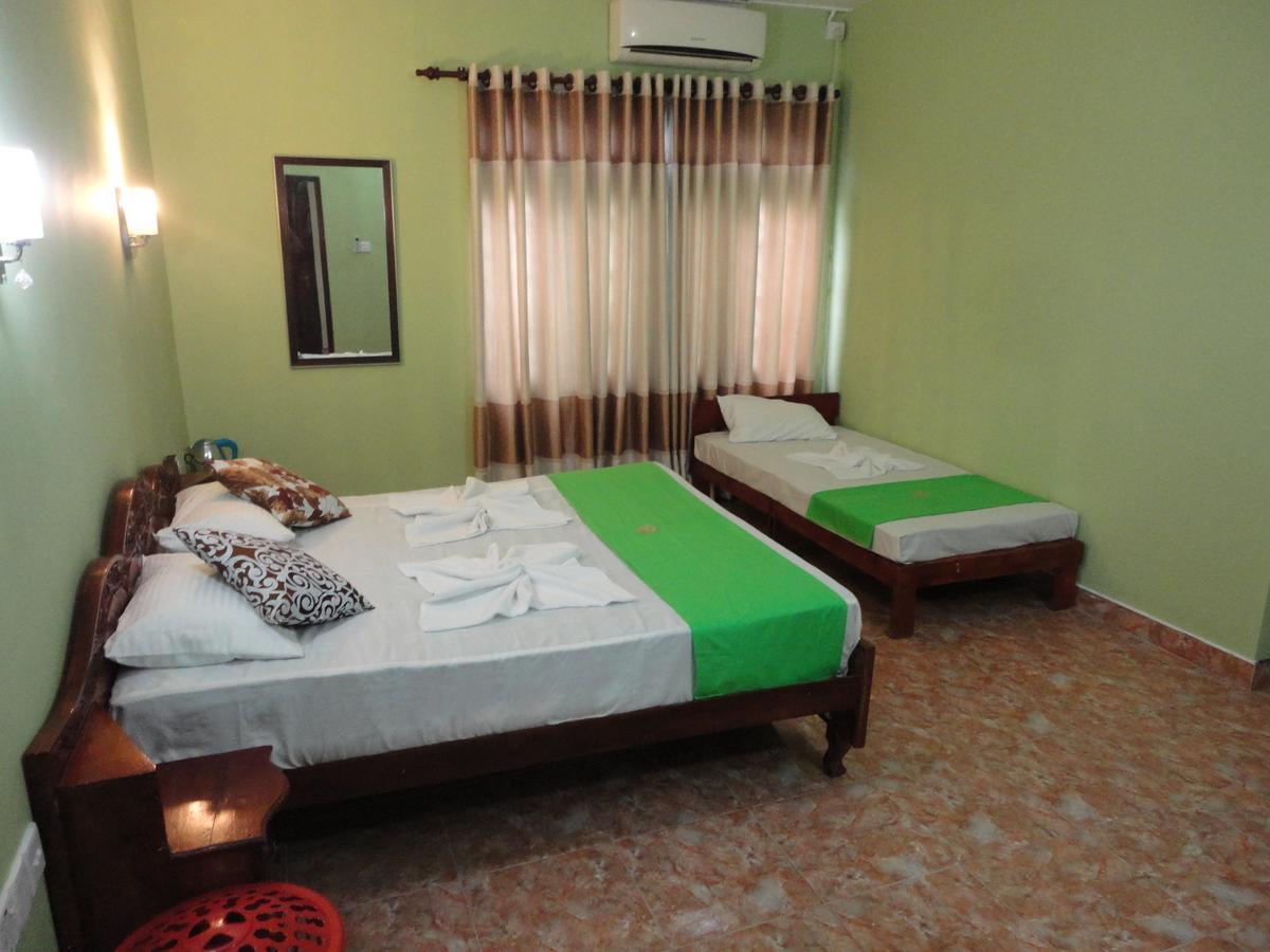 Villa De Rosh Ettukala Luaran gambar