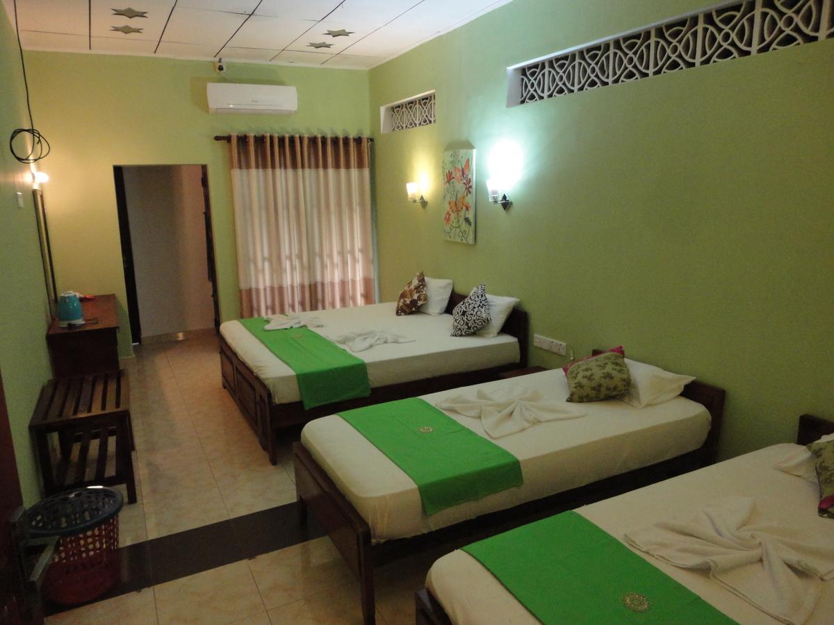 Villa De Rosh Ettukala Luaran gambar