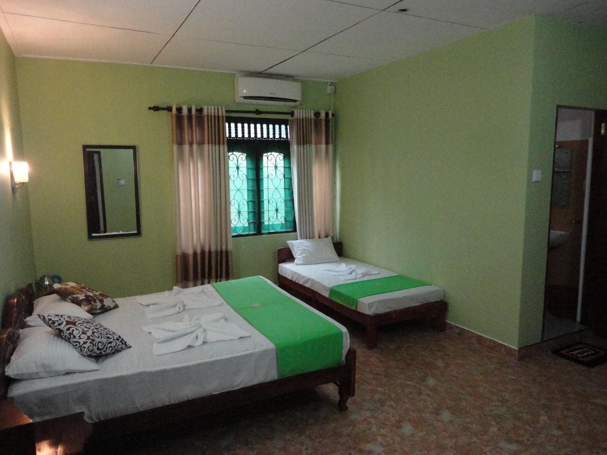 Villa De Rosh Ettukala Luaran gambar